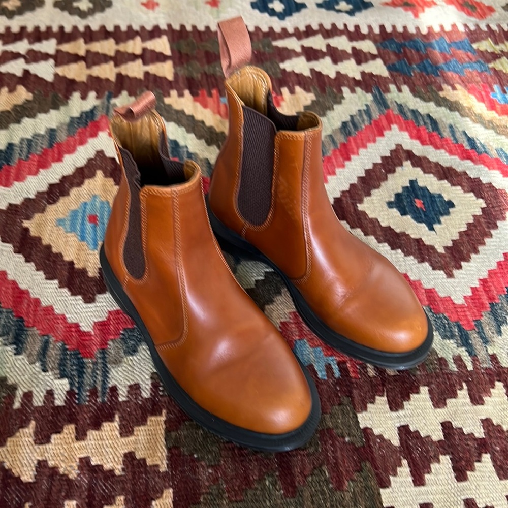 Dr. Martens Chelsea flora boot in British tan brown leather size 36 5